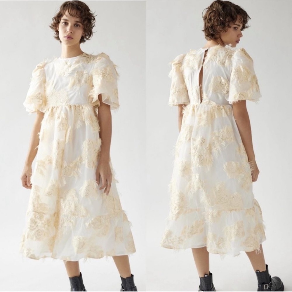 NWOT Sister Jane - Hudson Textured Floral Cream Midi Dress Size Medium